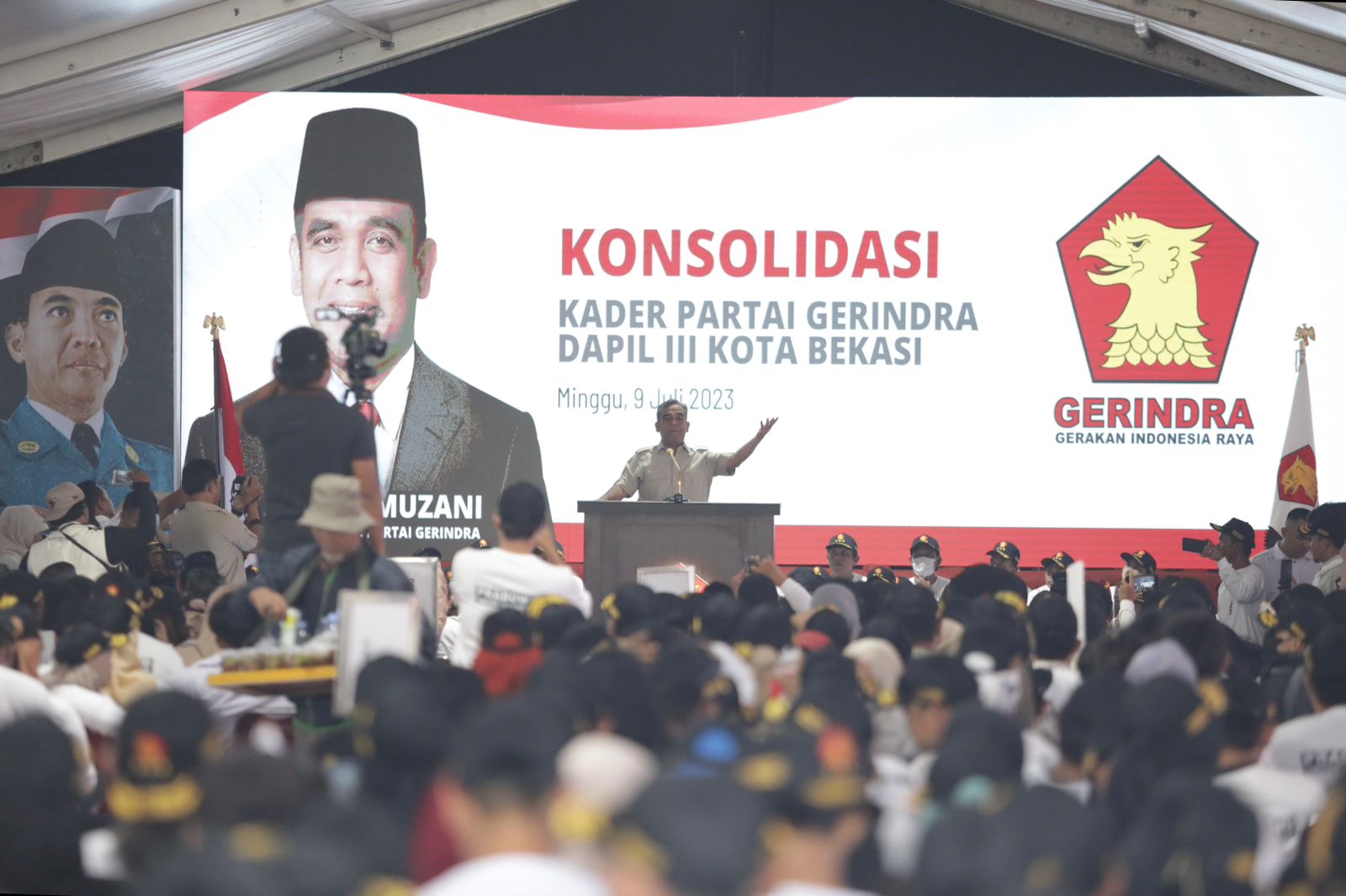 Ahmad Muzani.