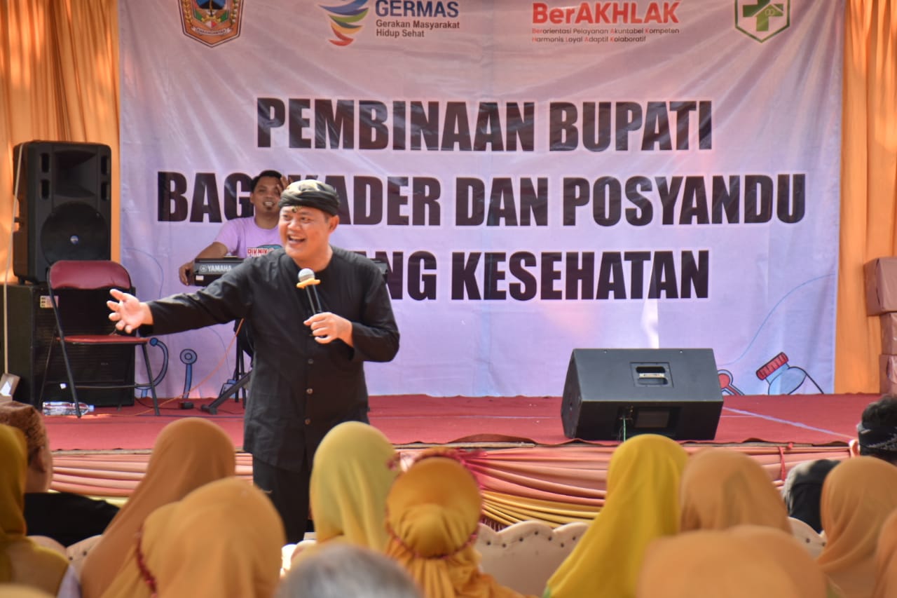 Bupati Karanganyar Juliyatmono.