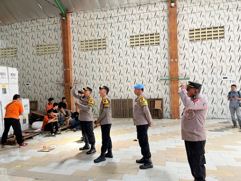 Wakapolres Karanganyar Cek Gudang PPK
